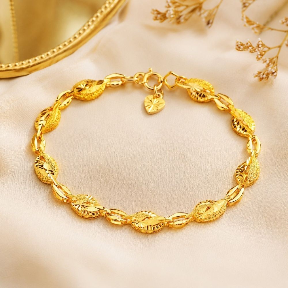 GOLD BRACELET