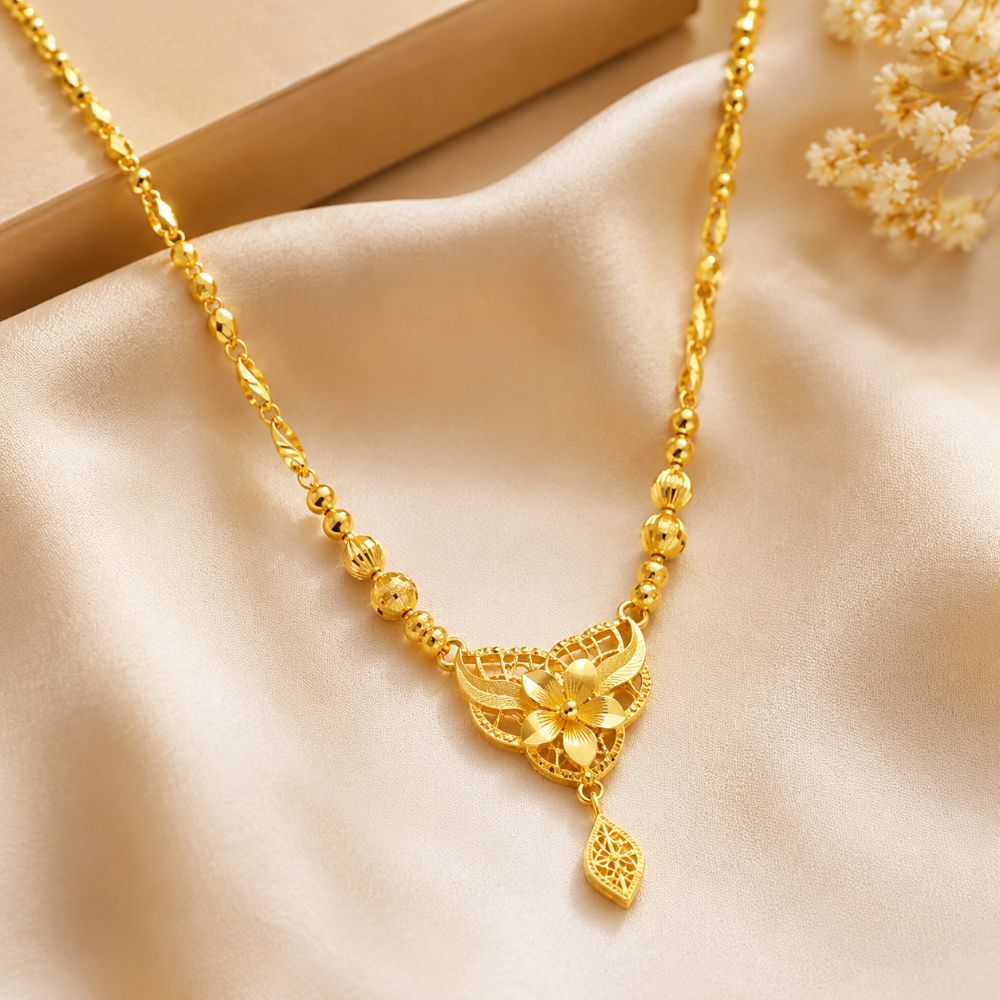 GOLDEN FLORAL HARMONY